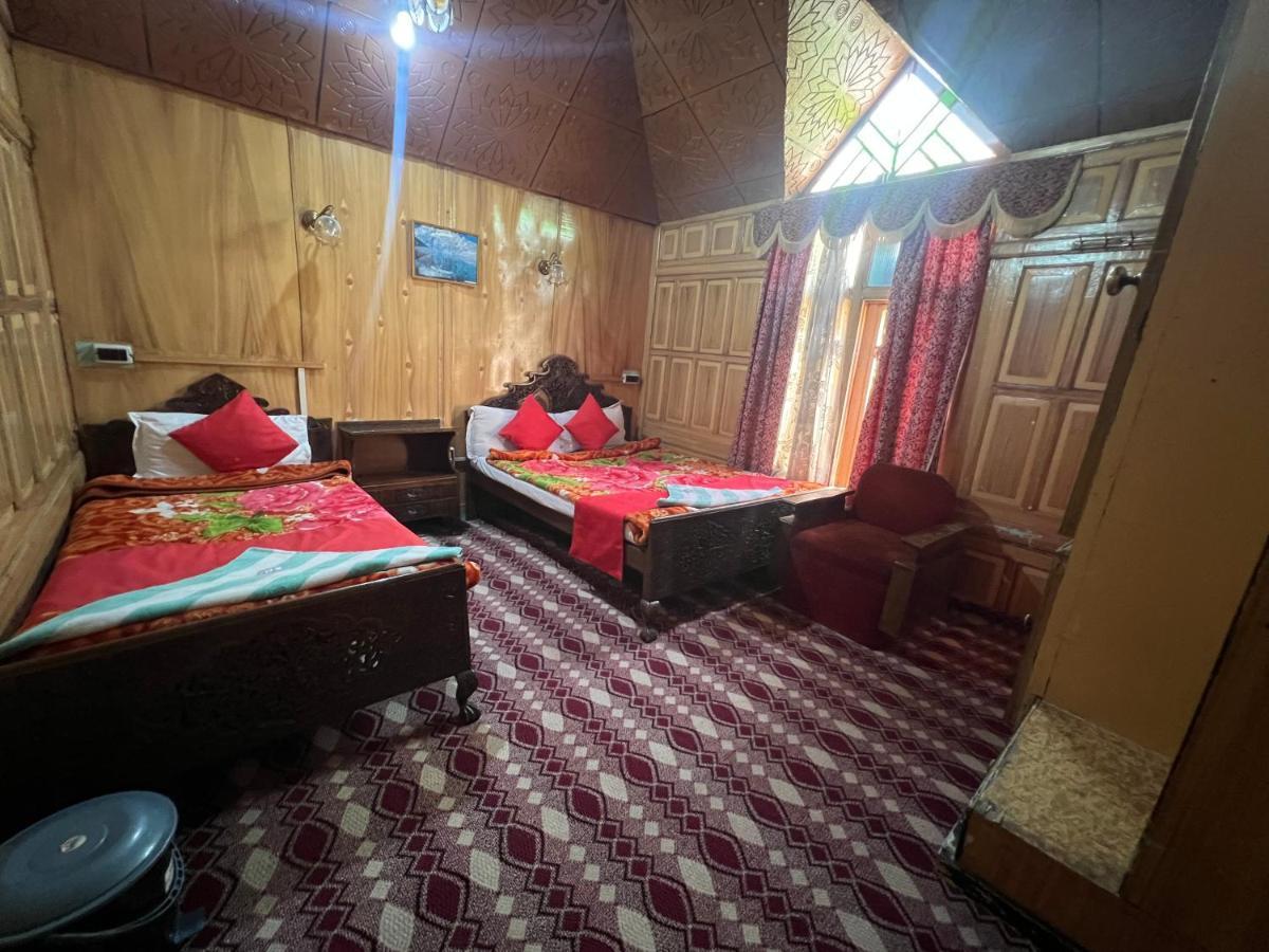Hotel Aristotle Group Of Houseboats & Transportation Srīnagar Exteriér fotografie